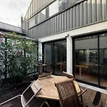 Large Fully Renovated 250m House 펜션 낭트