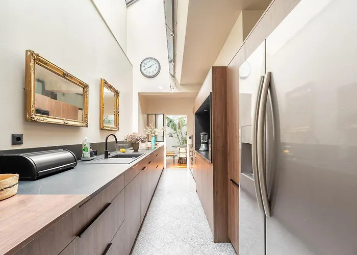 Prázdninový dům Large Fully Renovated 250m House